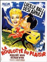 Lucille Ball, Desi Arnaz, Marjorie Main... En plein orage, Nick raconte au gardien d'un parking la lamentable histoire qui l'a conduit jusqu'ici. Comme il devait se d�placer pour son travail, sa fianc�e, Tacy, a eu un jour l'id�e de vivre dans une roulotte. Peu de temps apr�s, ils achetaient un monstre de douze m�tres de long. Depuis, leur vie n'a �t� qu'une succession de catastrophes, jusqu'� la rupture...